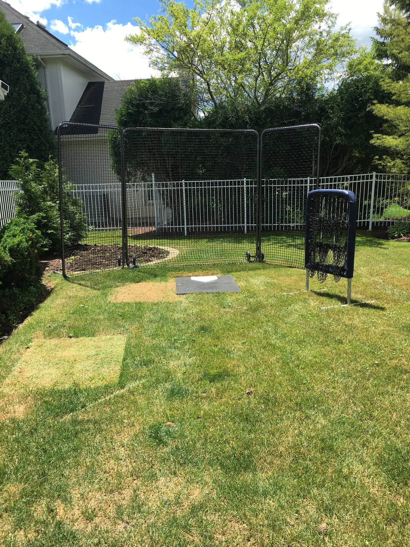 ProCage Tri-fold Screen