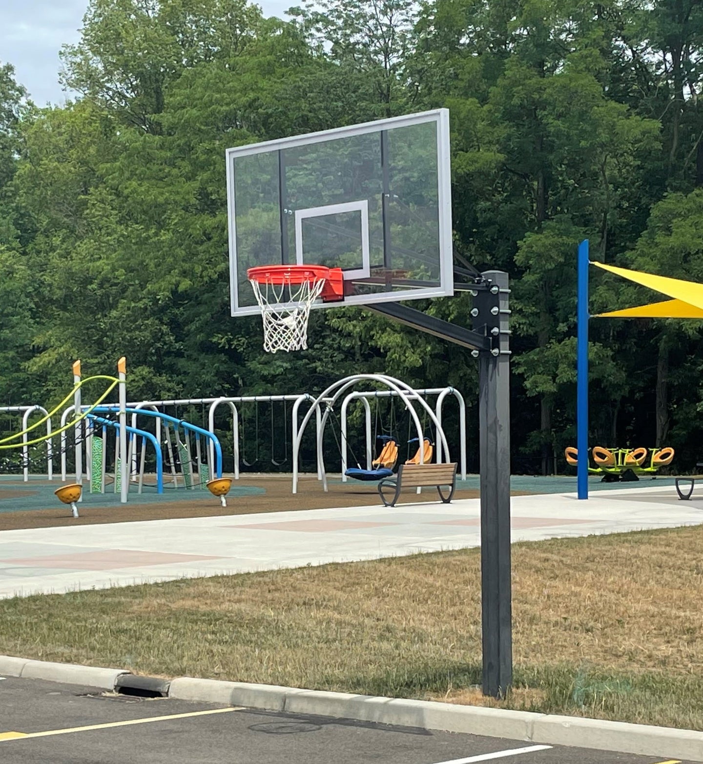 GARED PERFORMANCE Basketball Equipment Endurance ® Acrylic Playground Basketball System GP105A60